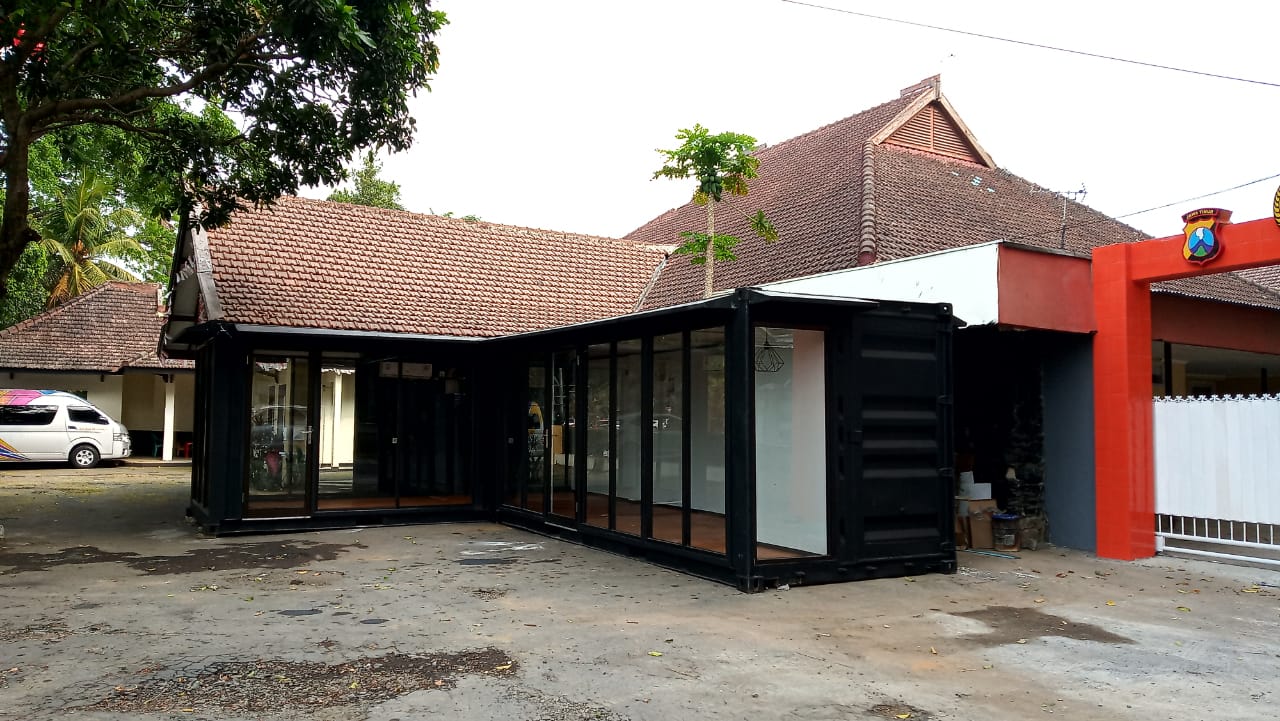 Container Cafe Malang